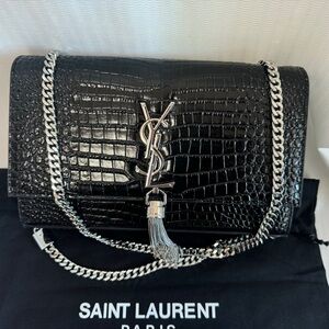 Yves Saint Laurent Black Leather Shoulder Bag